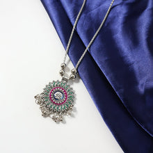 Antique Silver-Tone Oxidized Floral Mandala Pendant Necklace (1 Pc)